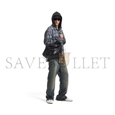 BALENCIAGA MEN'S LE CITY MOTO MEDIUM IN BLACK 8461862ABEK1000 (27.9*19*13.9cm) BALENCIAGA MEN'S LE CITY MOTO MEDIUM IN BLACK 8461862ABEK1000 (27.9*19*13.9cm)