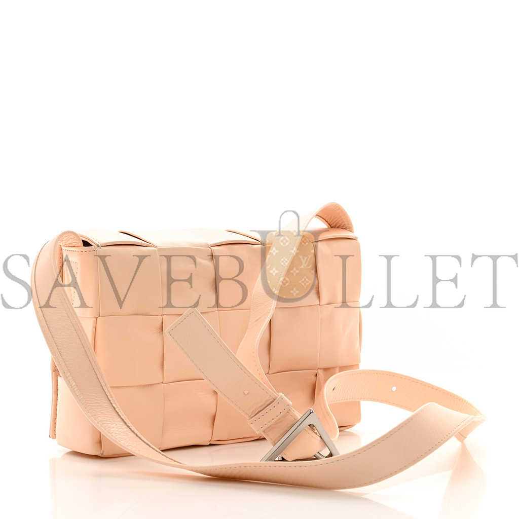 BOTTEGA VENETA PAPER CALFSKIN MAXI INTRECCO CASSETTE CROSSBODY BAG MELON WASH (23*15*5.5cm)