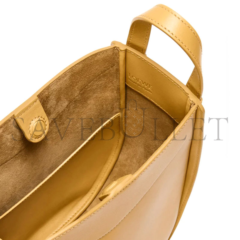 LOEWE HAMMOCK SLICE BAG IN SHINY CALFSKIN A538HHSX01 (21*25*10cm)