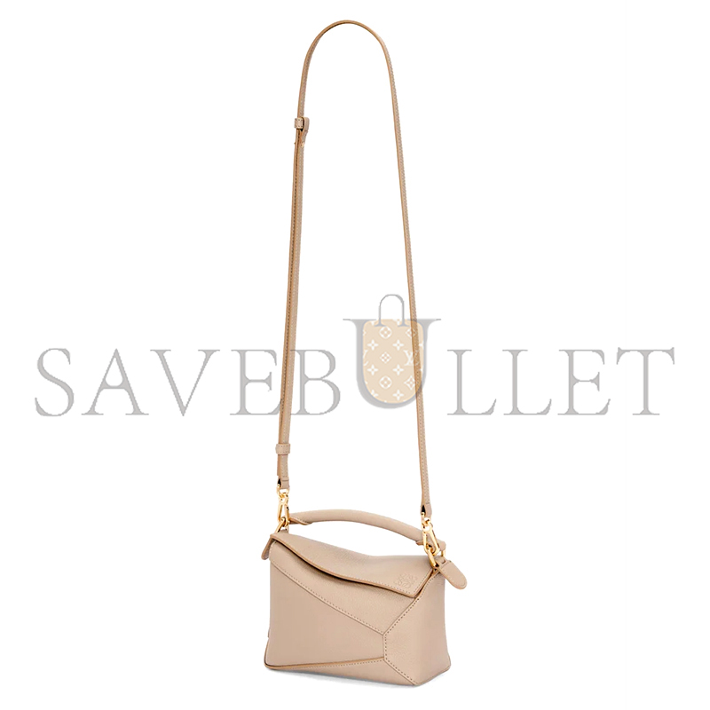 LOEWE MINI PUZZLE EDGE BAG IN SOFT GRAINED CALFSKIN A510P60X30-2150 (18*12.5*8cm)