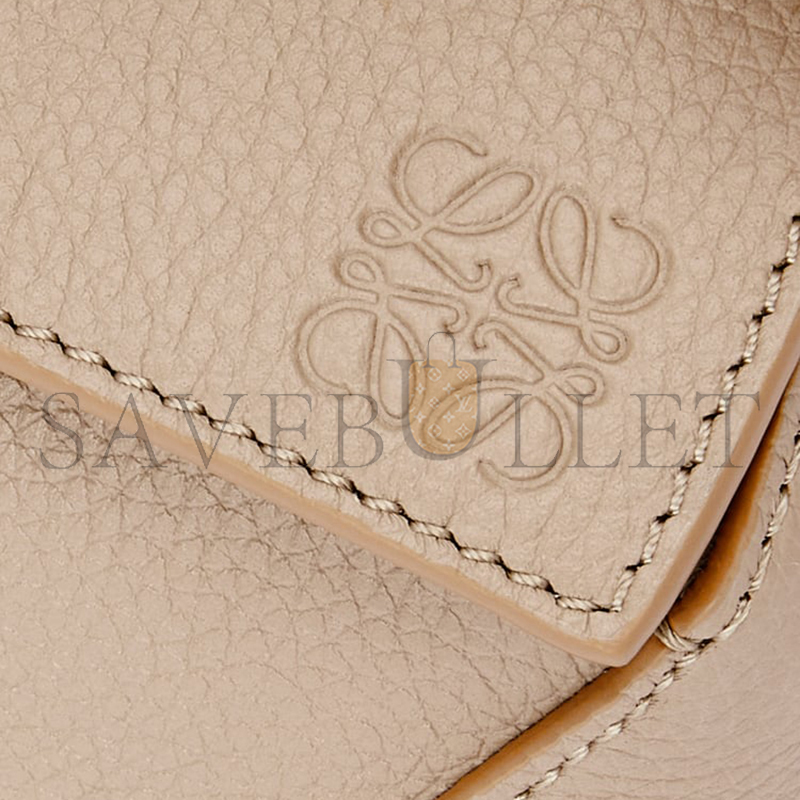 LOEWE MINI PUZZLE EDGE BAG IN SOFT GRAINED CALFSKIN A510P60X30-2150 (18*12.5*8cm)